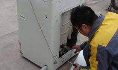 家电维修师傅上门检查出故障，户主会给上门费