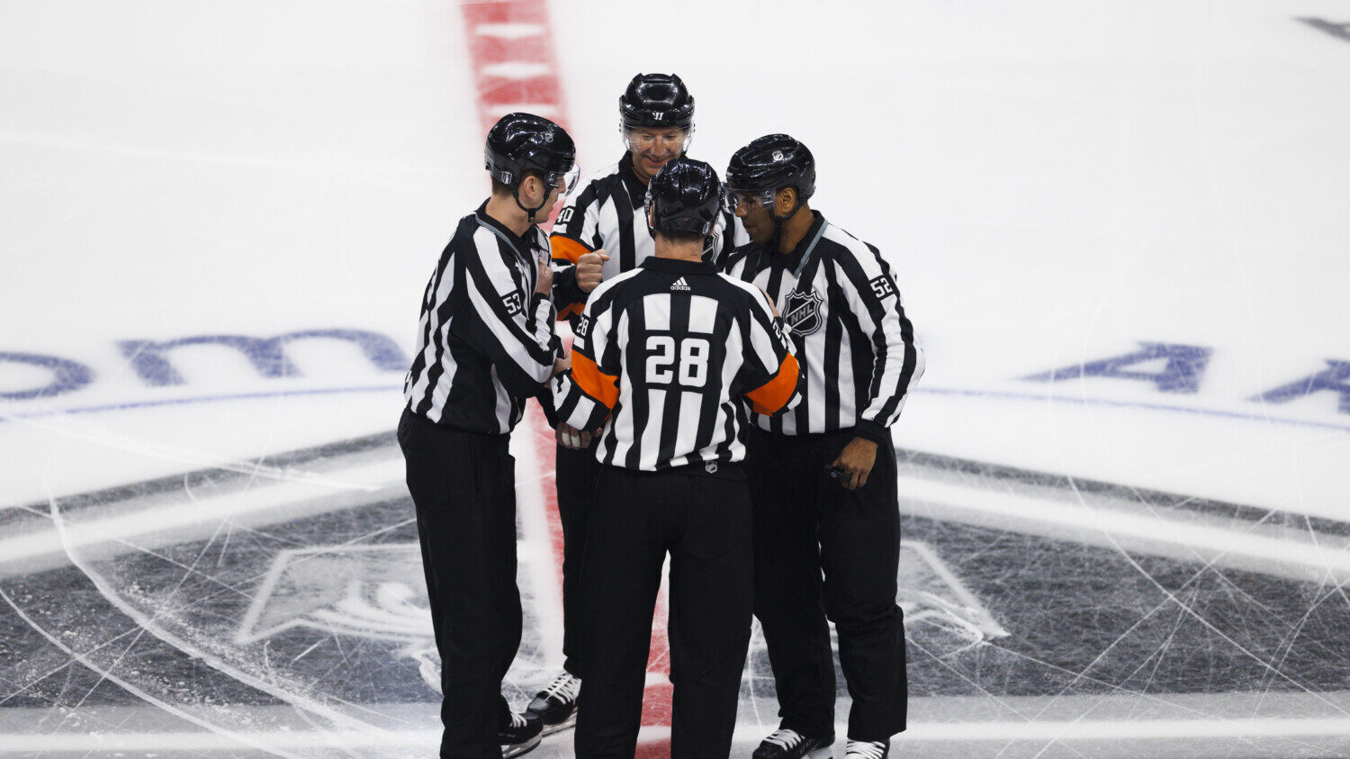 How Much Do NHL Refs Make Per Game? Breakdown of Earnings and Salaries
