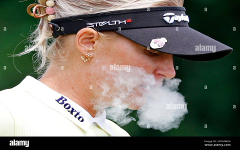 Charley Hull & More: Golf Pros Who Smoke on the Course