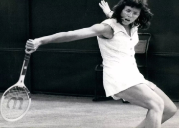 Uncover the Story Behind Billie Jean Kings Legendary Tennis Racquet