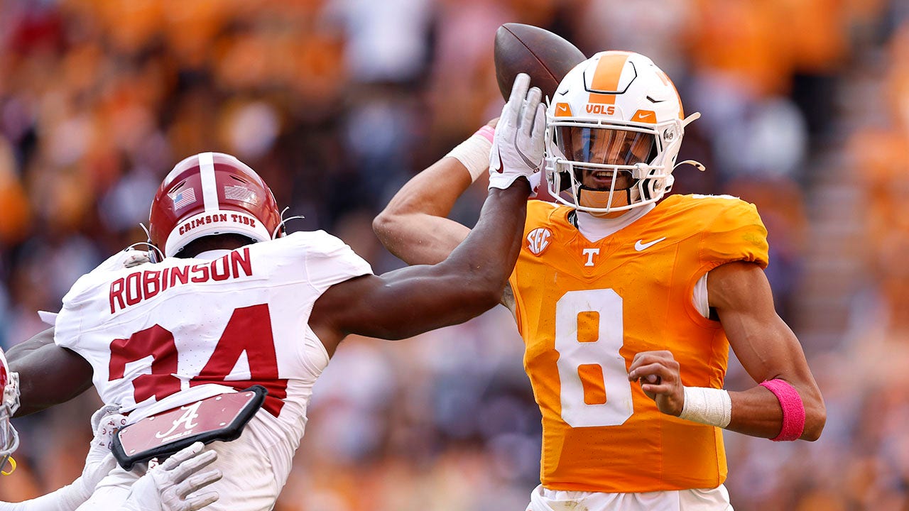 7 Expert Insights Revealing Why the Alabama Crimson Tide Football vs Tennessee Volunteers Football Rivalry Is Must-See