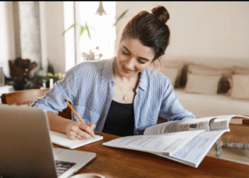 7 Expert Secrets to Finding the Best College Football Stream: Ultimate Guide for 2024