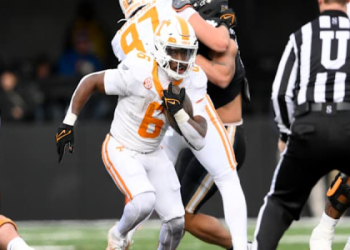 7 Expert Insights to Master the Tennessee Volunteers Football vs Ohio State Buckeyes Football Showdown