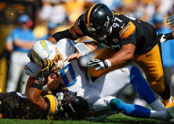 7 Expert Secrets to Quickly Track NCAA Football Top 25 Scores and Stay Ahead of the Game