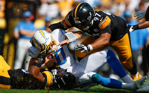 7 Expert Secrets to Quickly Track NCAA Football Top 25 Scores and Stay Ahead of the Game