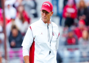 10 Expert Secrets to Mastering the ESPN NCAA Football Schedule in 2024