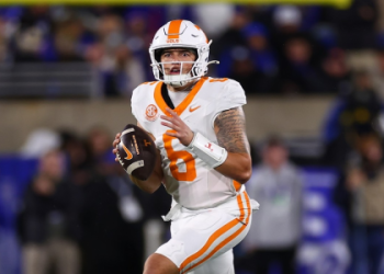 7 Surprising Ways to Watch UK Football vs Tennessee Volunteers Football: The Ultimate Viewing Guide